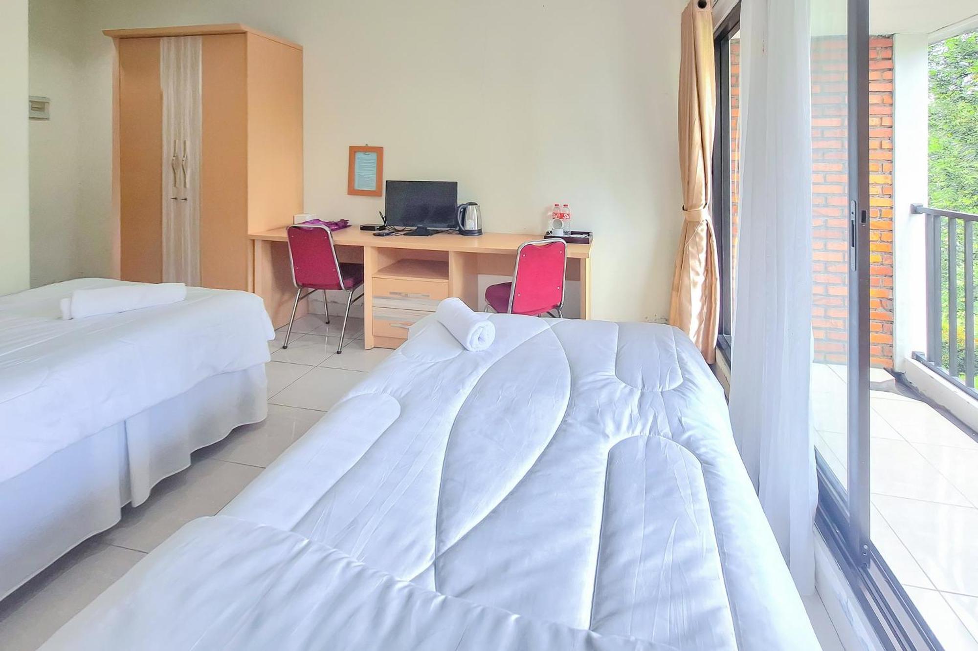 Urbanview Hotel Tridaya Cisarua Puncak 外观 照片