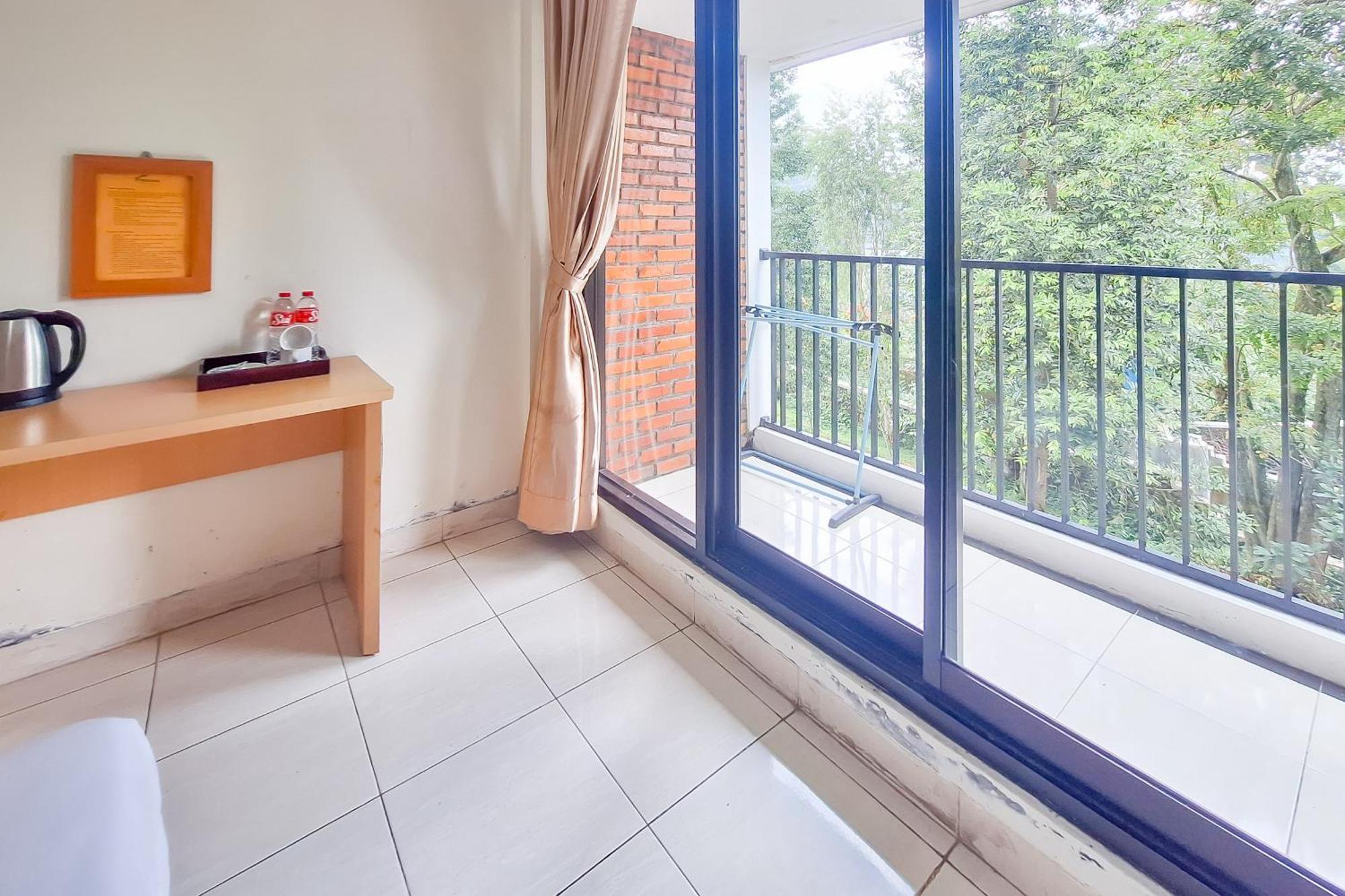 Urbanview Hotel Tridaya Cisarua Puncak 外观 照片