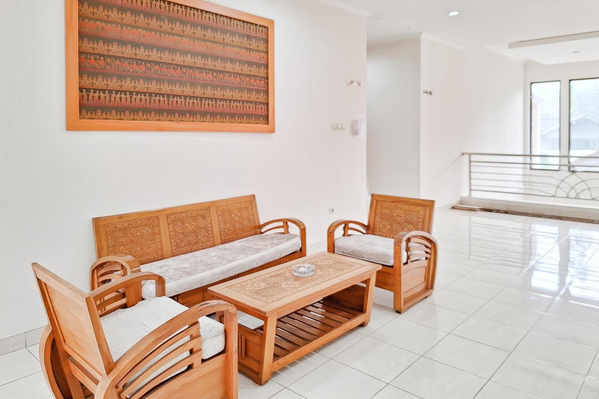 Urbanview Hotel Tridaya Cisarua Puncak 外观 照片
