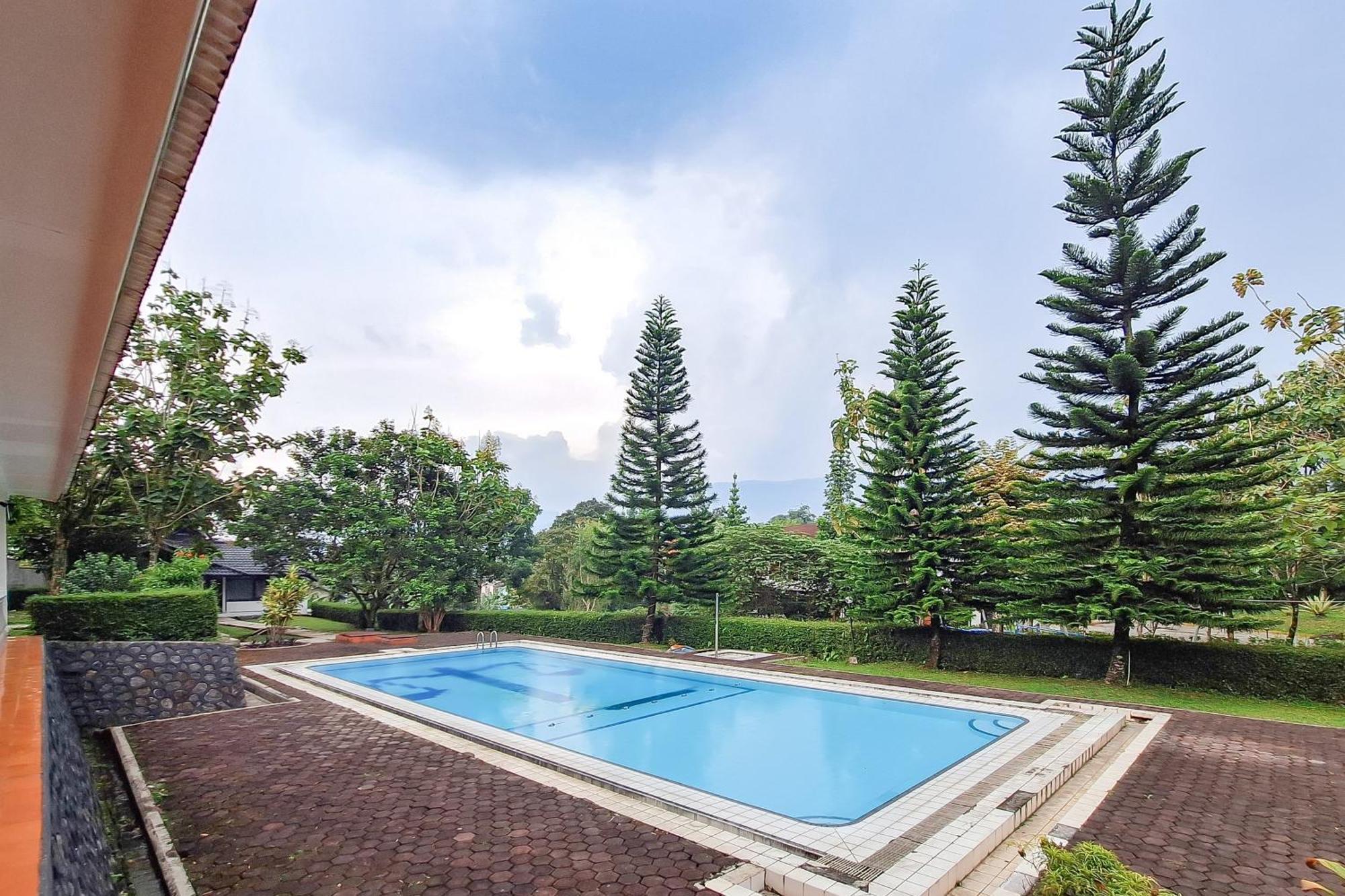 Urbanview Hotel Tridaya Cisarua Puncak 外观 照片